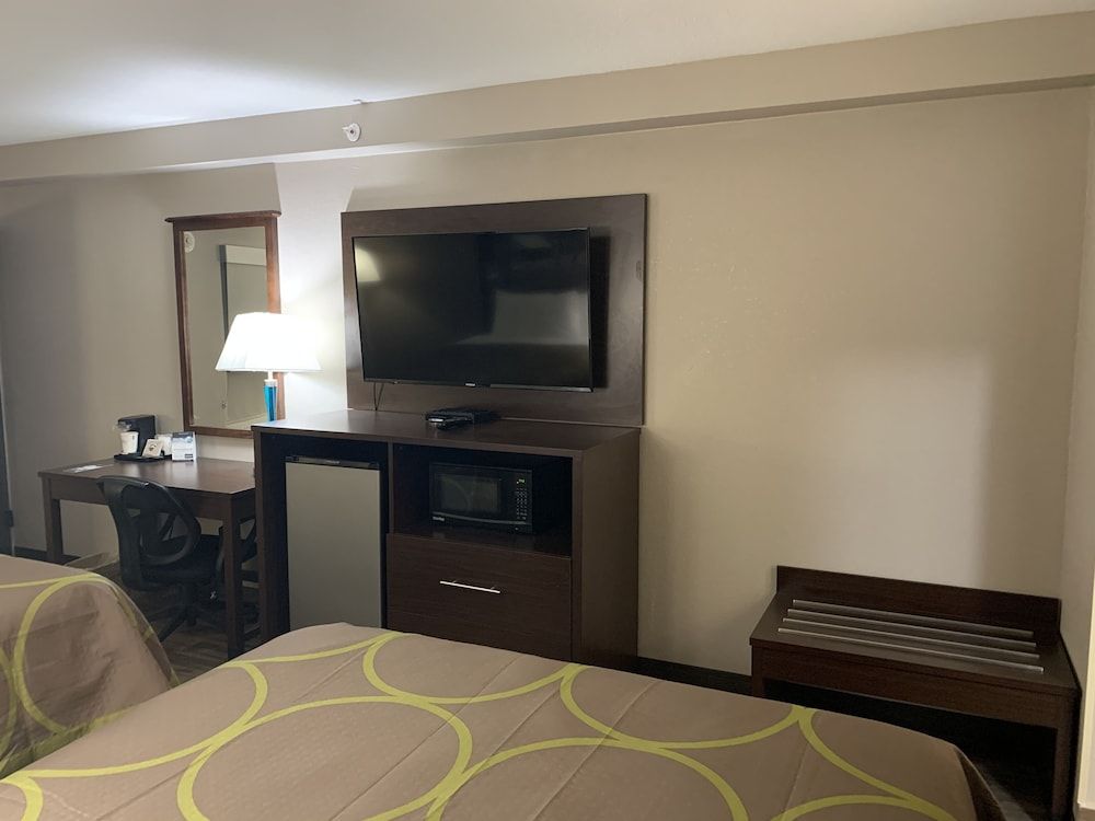 Super 8 by Wyndham Cookeville 3