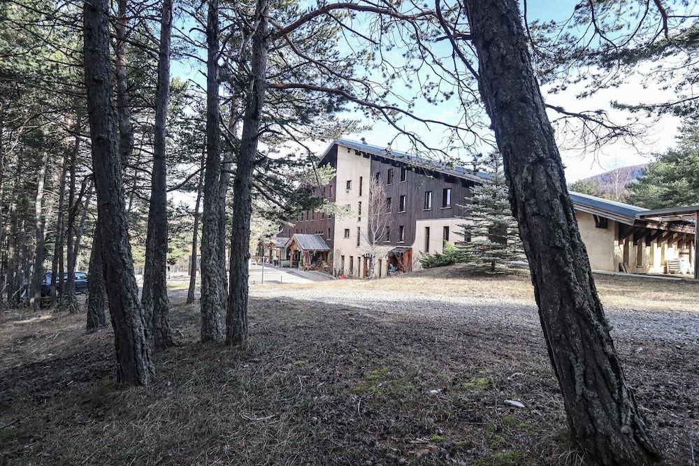 Domaine de L'Adoux 3 estrellas en Saint-Jean Montclar