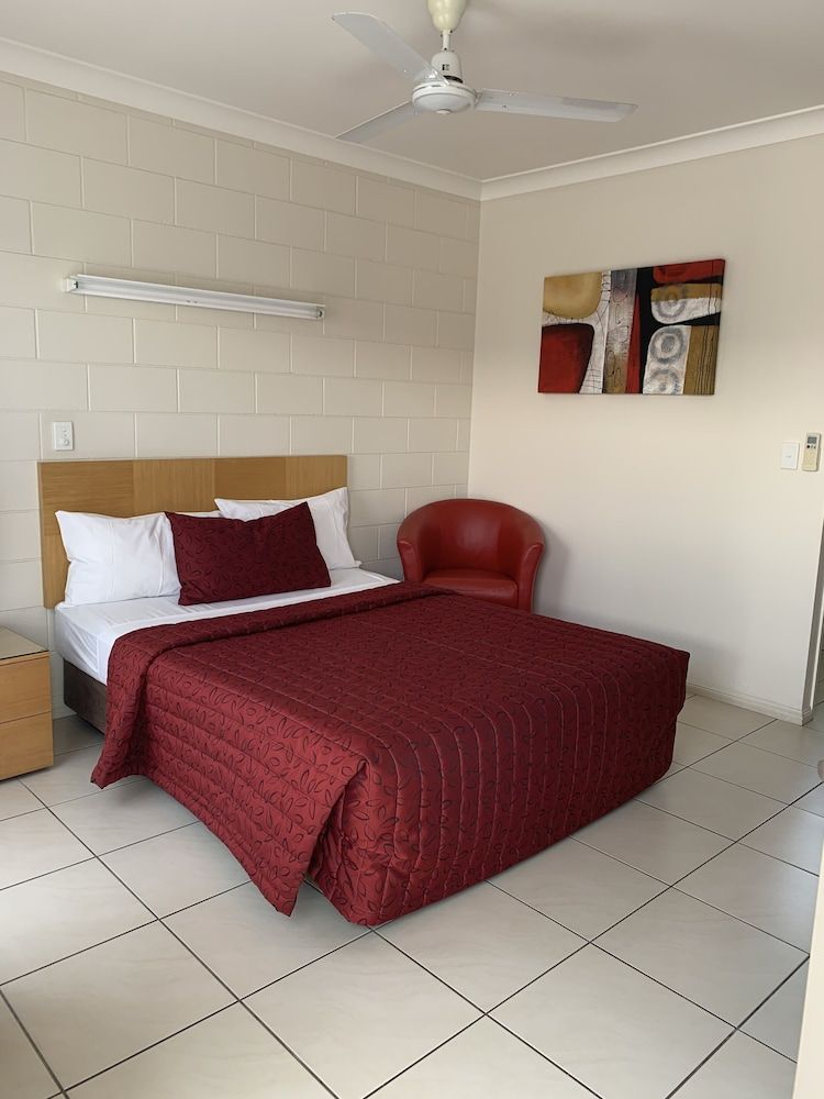 Collinsville Motel 2