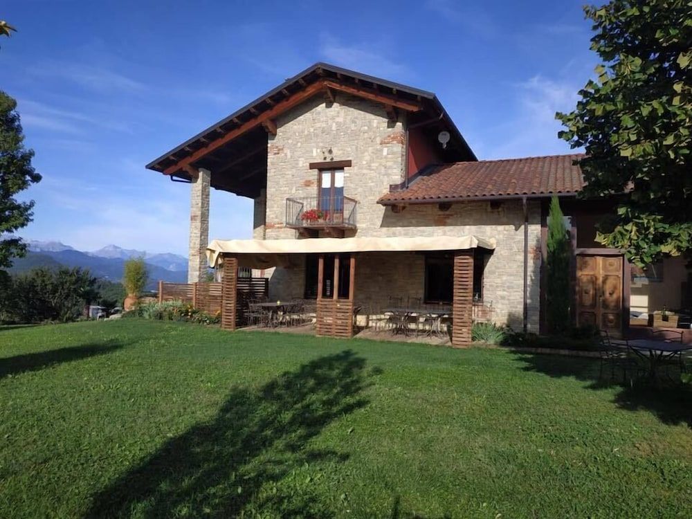 Agriturismo Locanda Cà Del Pian -1 estrellas en Villanova Mondovì