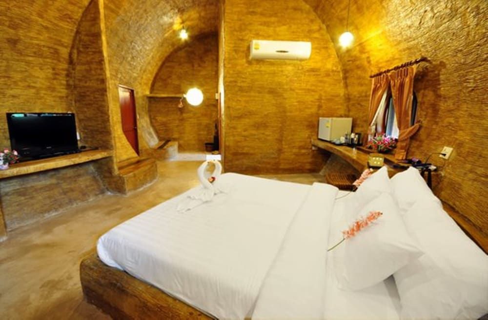 Theerama Cottage Resort 2