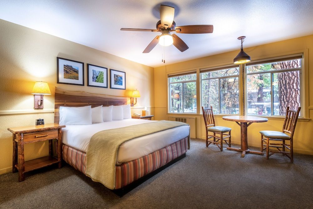 Yosemite Valley Lodge 3