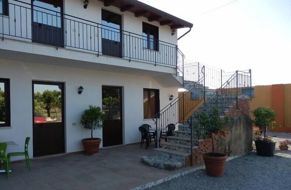 Borgo Camicia In -1 estrelas em Barcellona Pozzo di Gotto