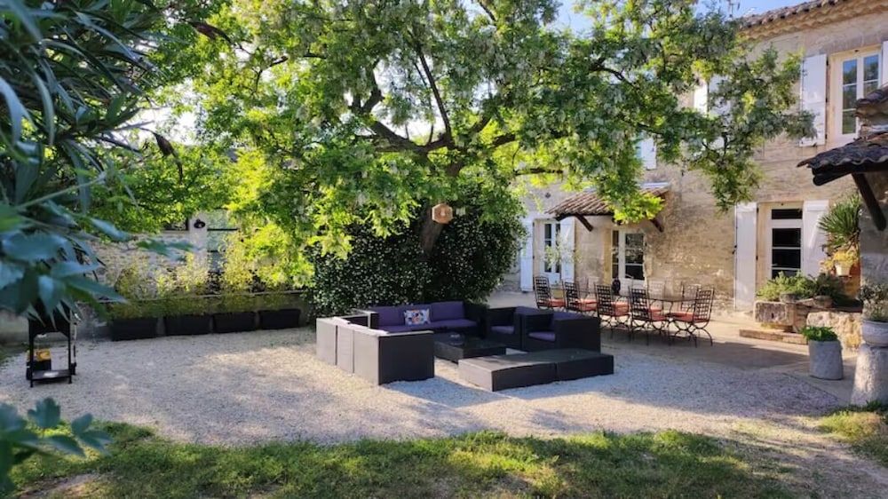 A la Maison D'hôtes -1 estrellas en La Baume-de-Transit