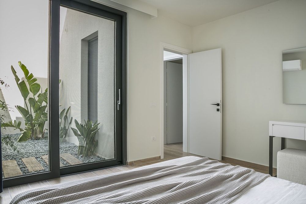 Oikos Boutique Residences Private Estate 3