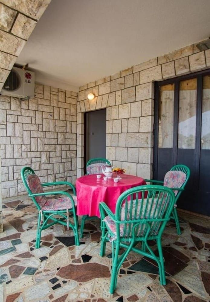 Apartments Juri 3 estrellas en Sućuraj