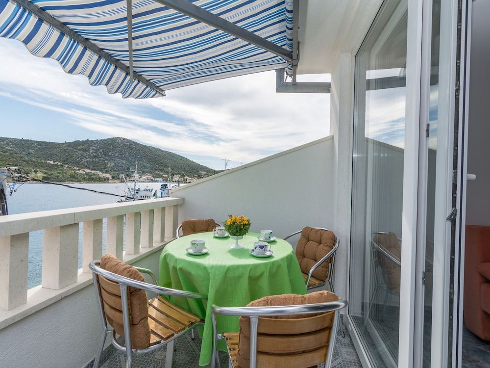 Apartments Miranda 3 estrellas en Vinišće