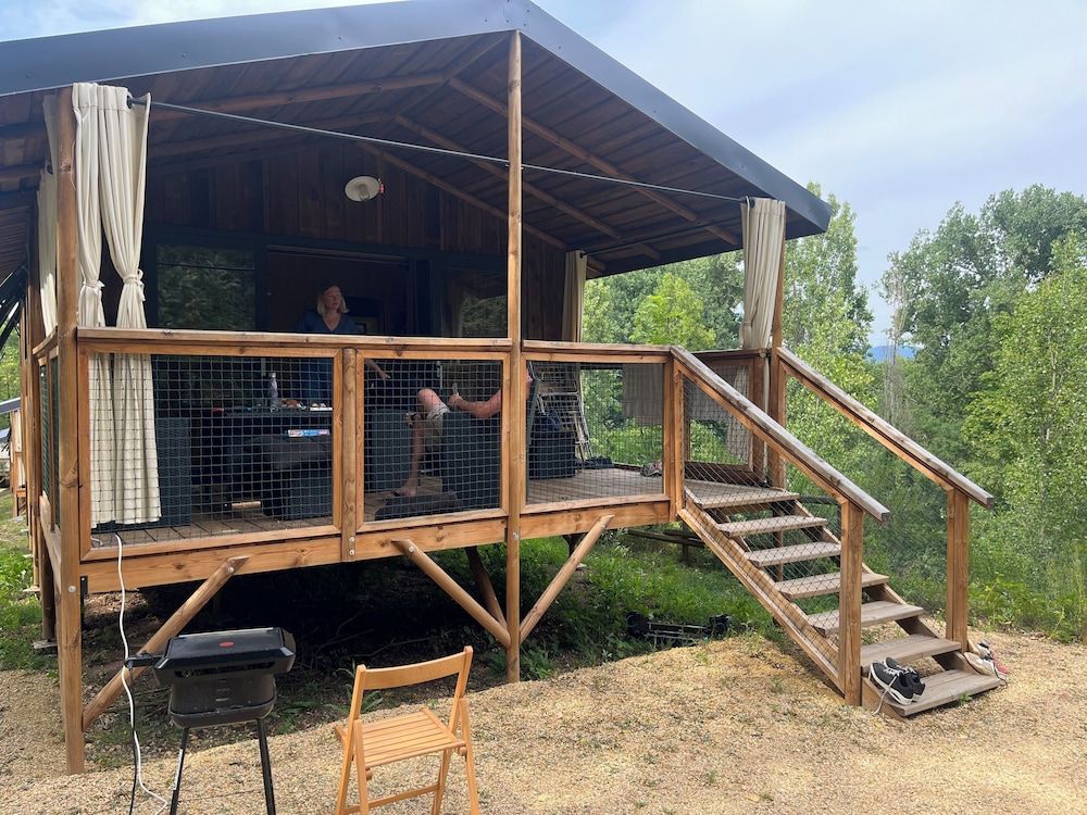 Camping du Lac 3 estrellas en Marcillac-la-Croisille