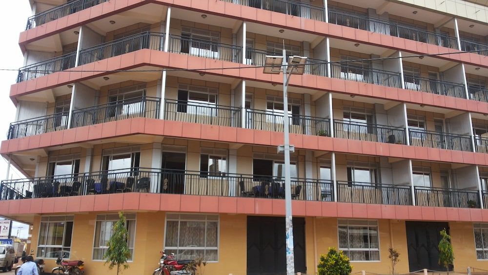 Hotel Good News -1 estrellas en Lira