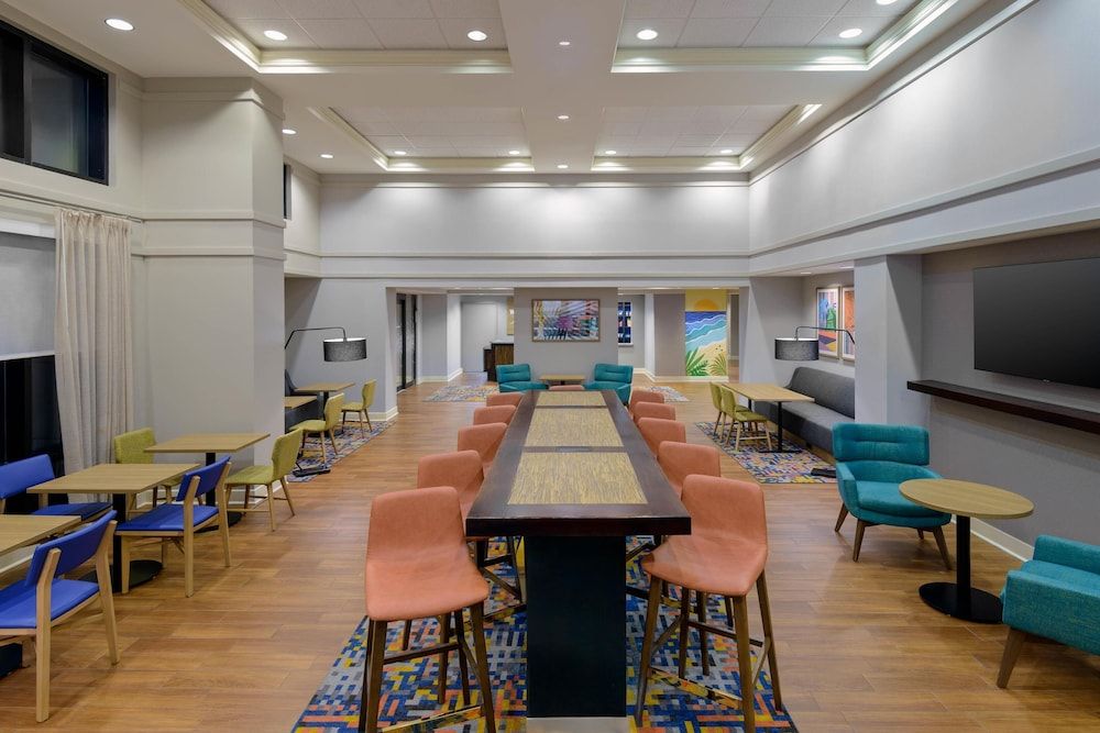 Hampton Inn & Suites Pensacola/Gulf Breeze 2