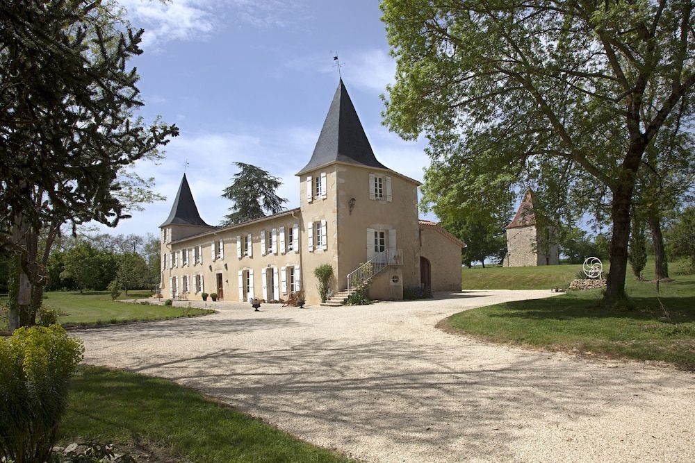 Maison d'hotes de Charme Les Bruhasses -1 estrelas em Condom