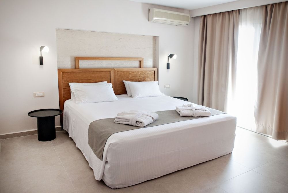 Alexandra Beach Hotel 2