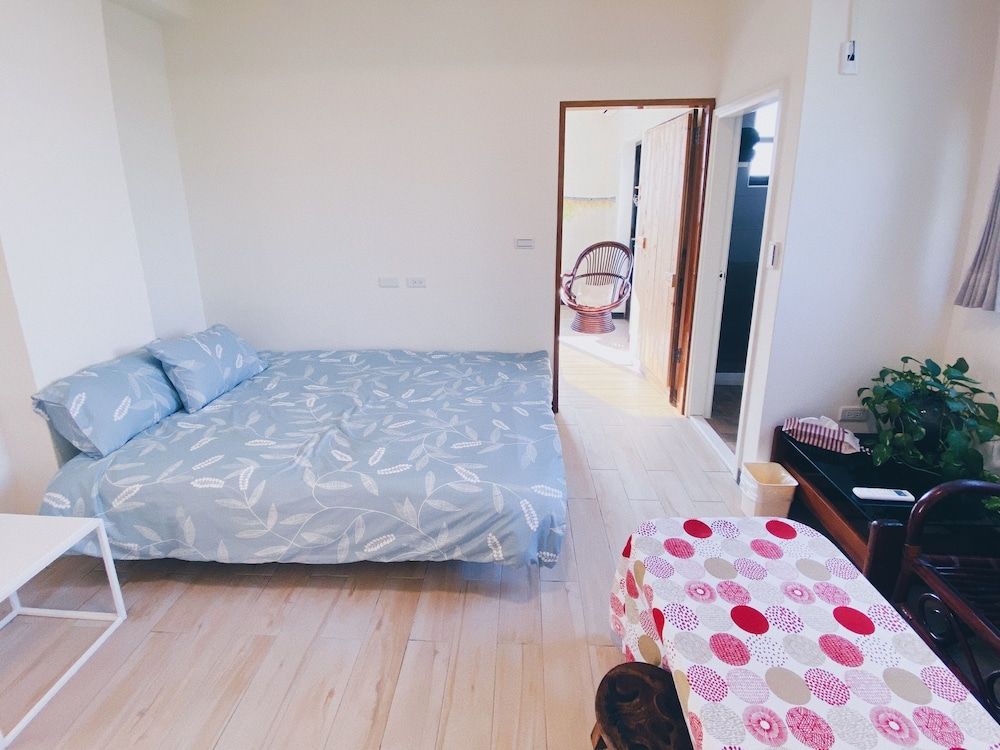 Tree House Café & Homestay -1 estrellas en Tongluo