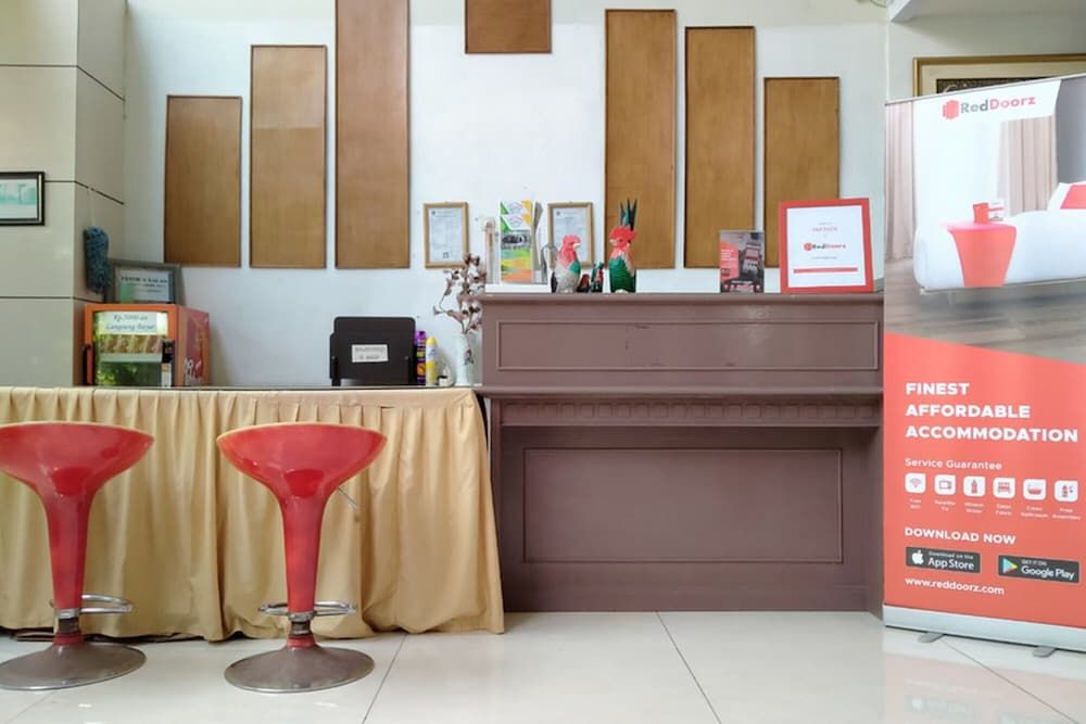 RedDoorz @ Hotel Surabaya Sumenep 2