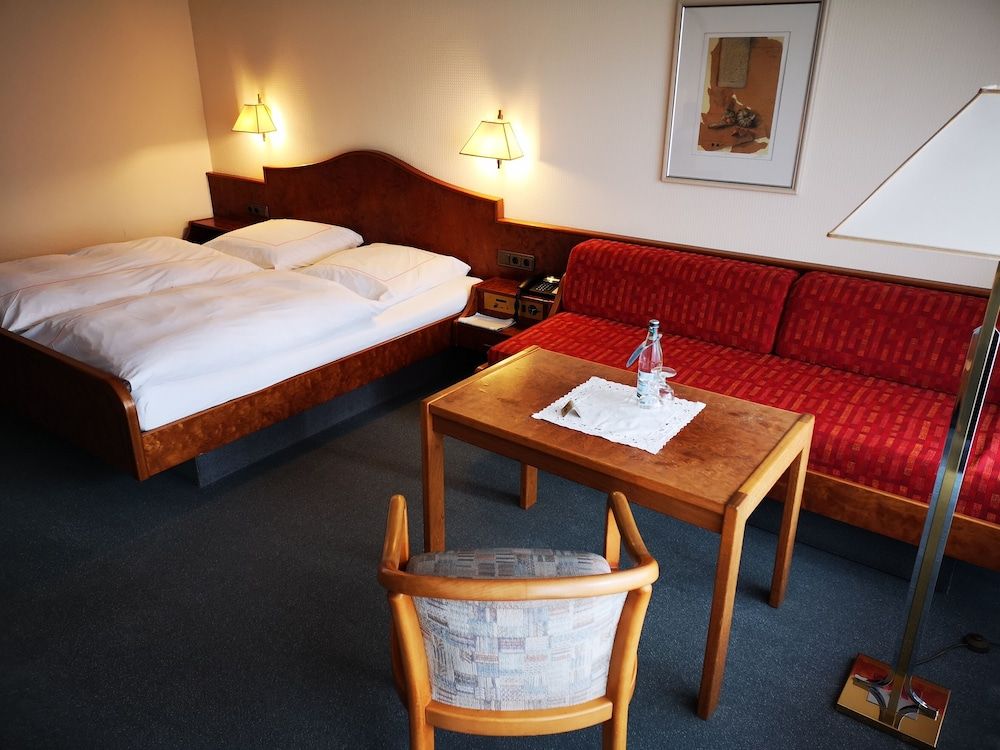 Hotel garni  Zur Weserei 3