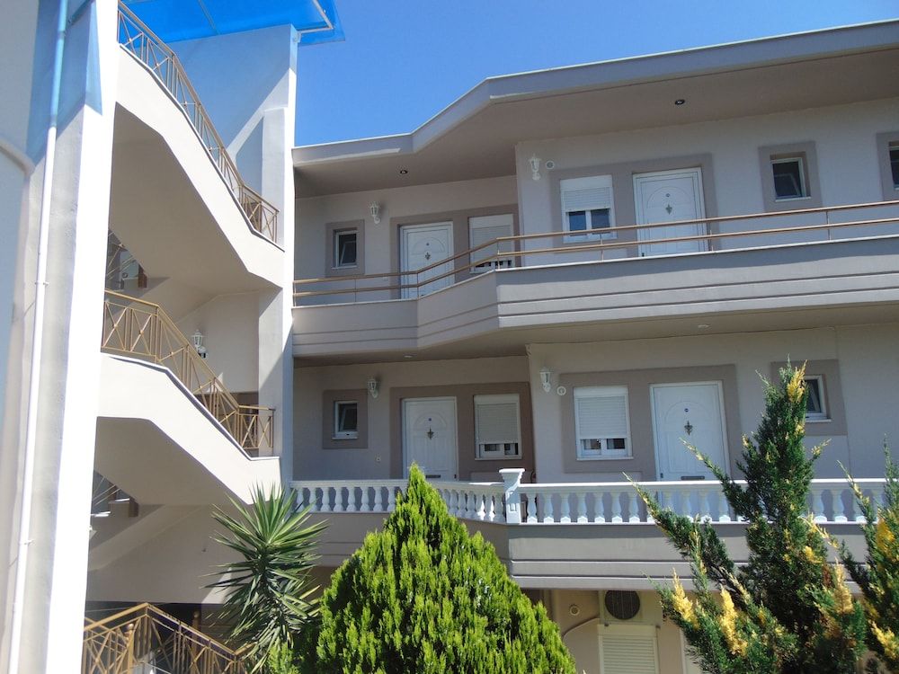 Hotel Fotini 2 estrellas en Mitikas