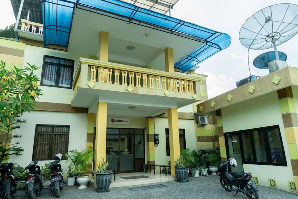RedDoorz @ Gatot Subroto Ende 2 estrellas en Ende