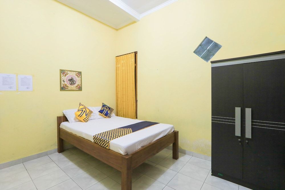 Hotel O Wallet Family Residence Syariah 2 estrellas en Lumajang