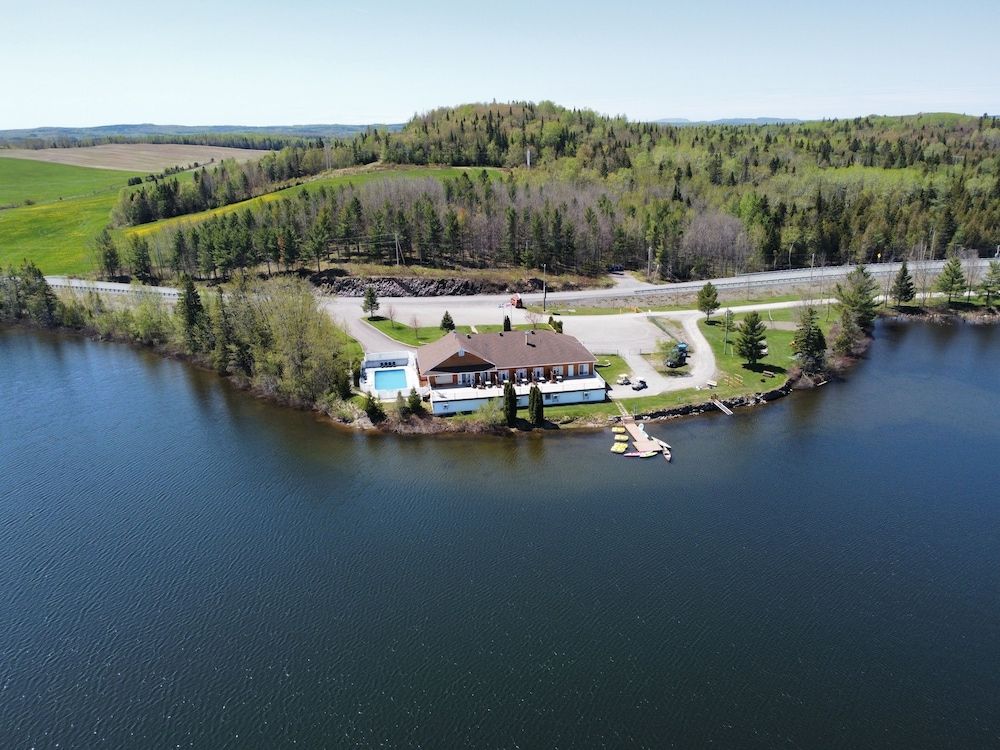 Auberge du Lac Malcom 3 estrellas en Sayabec