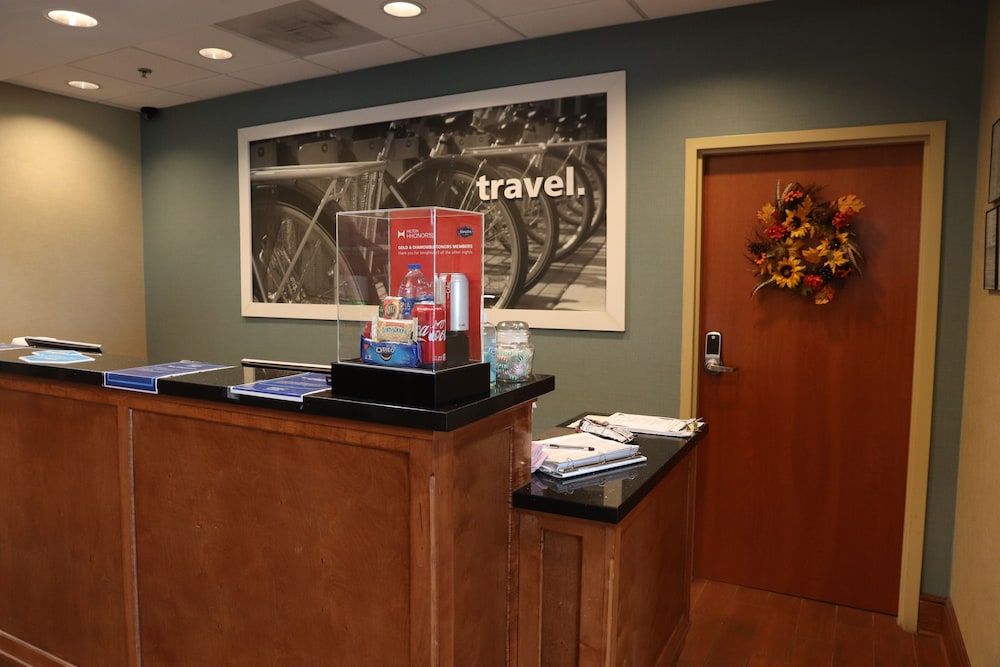 Hampton Inn Fayetteville 2
