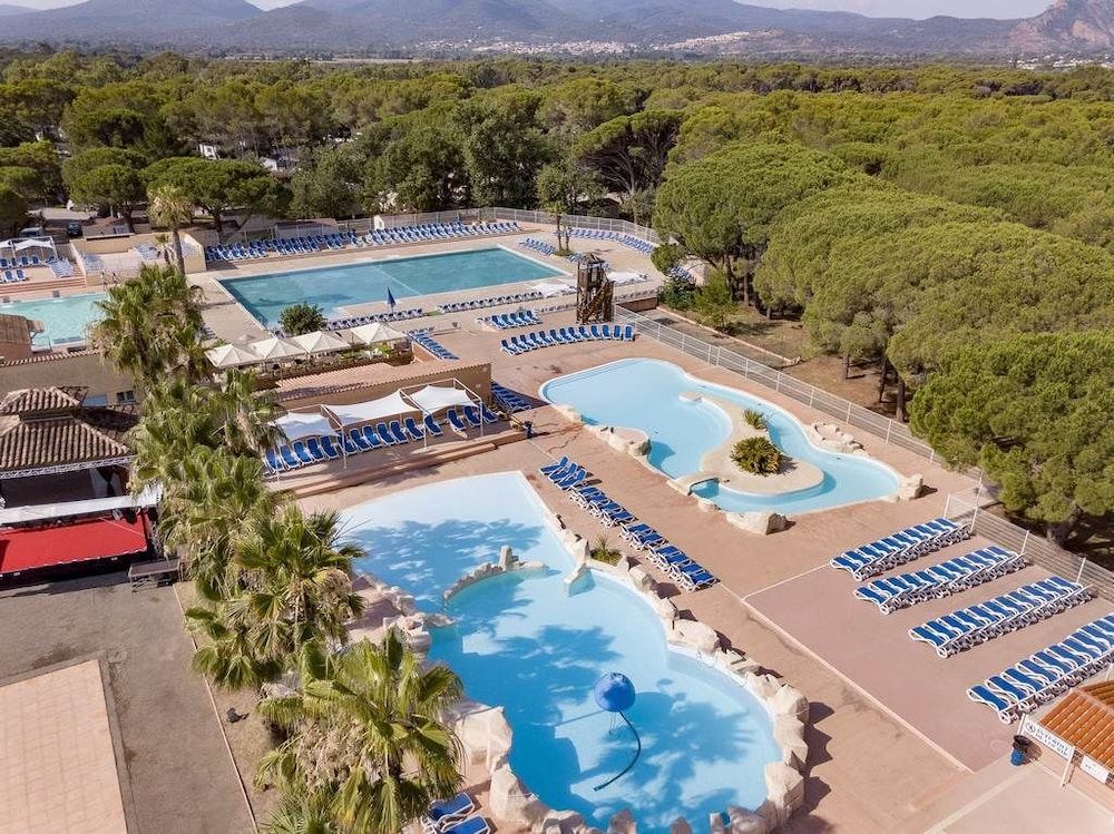 Parc Saint James Oasis Village -1 estrellas en Puget-sur Argens