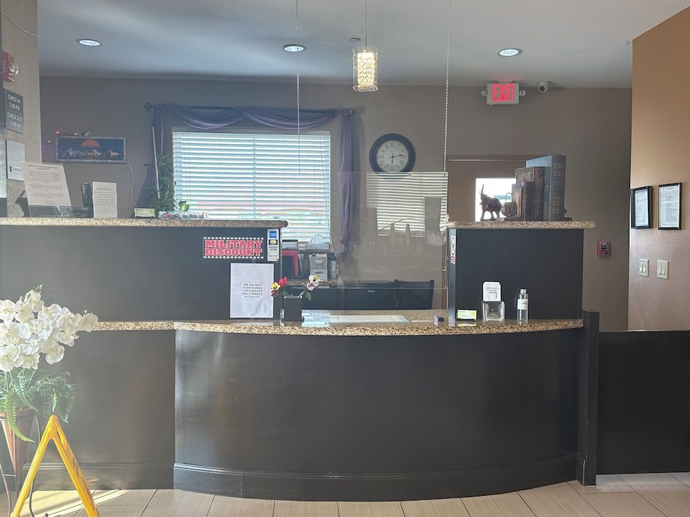 Executive Inn and Suites 2