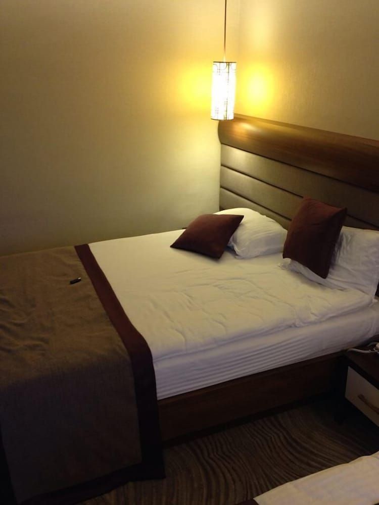 Grand Cenas Hotel 3