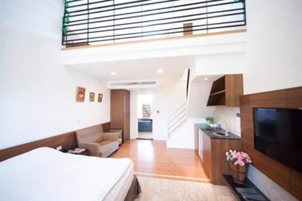 Palm Island Hostel 3