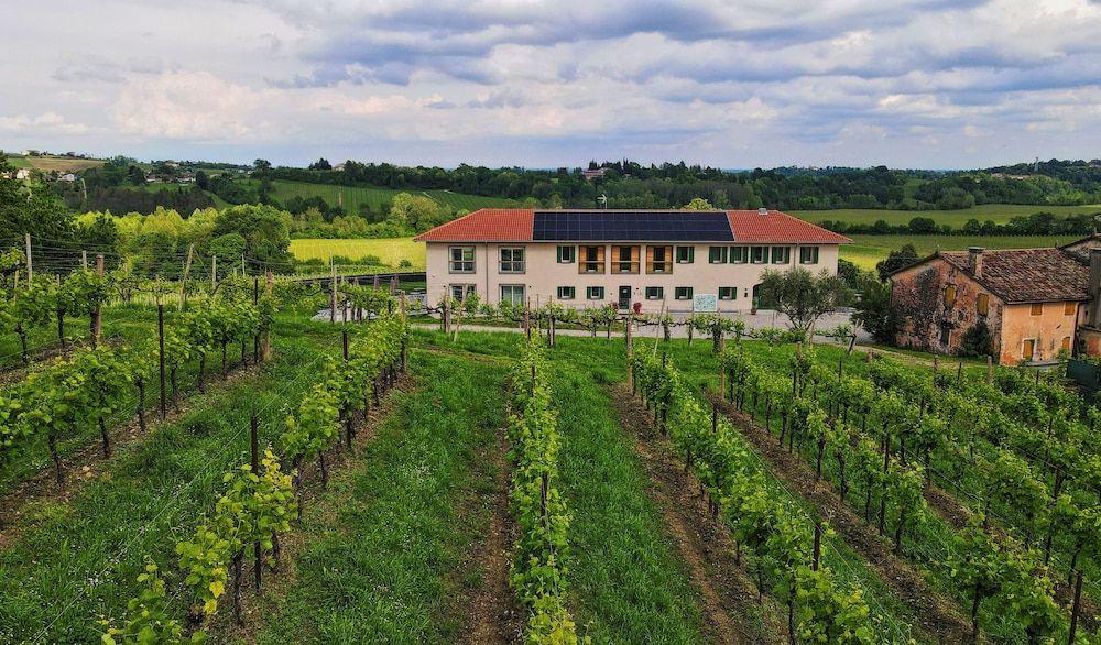 Tenuta Mani Sagge -1 estrellas en San Pietro di Feletto