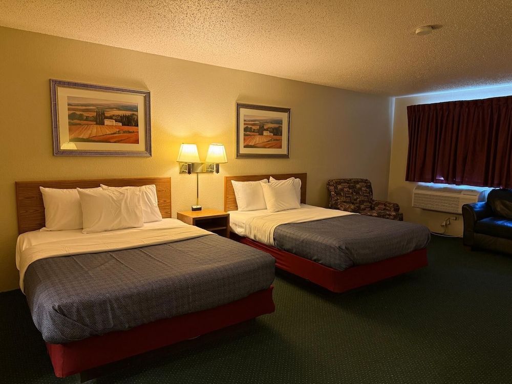 Cassville Four seasons inn & suits 3