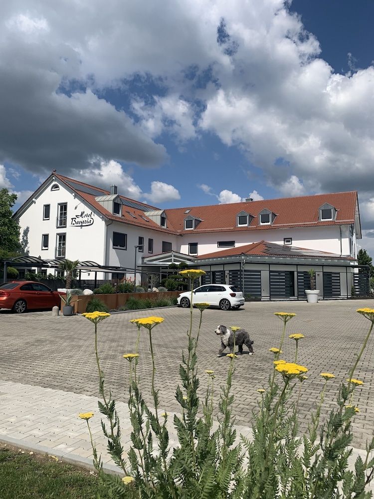 Hotel Bavaria Garni 3 estrellas en Dingolfing