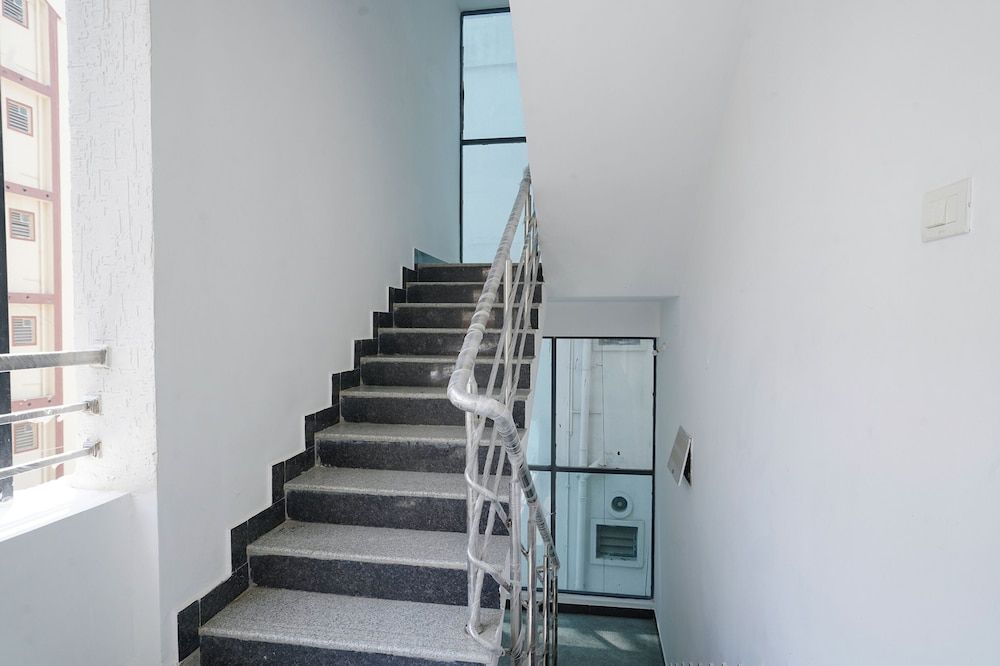 FabHotel Serenity 3