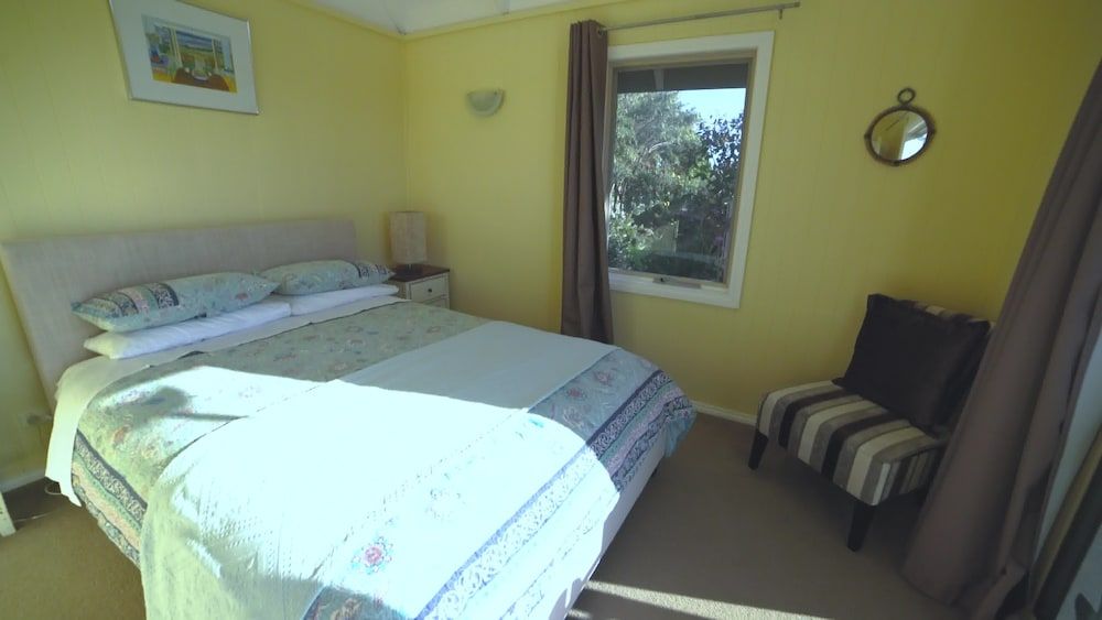 Bear Gully Coastal Cottages 2