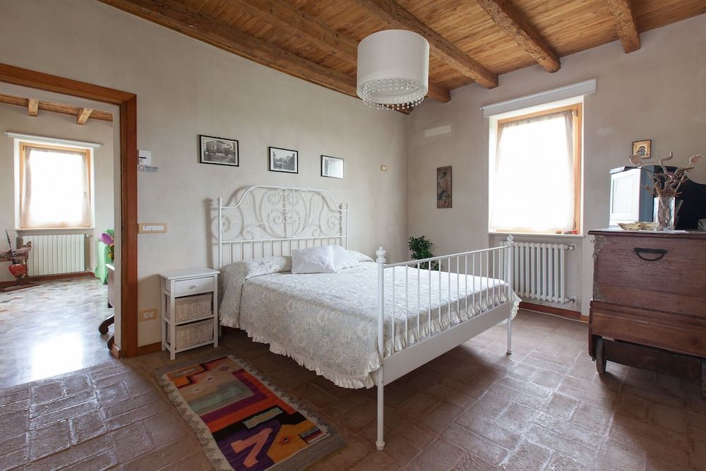 Cascina Serenella B&B 2