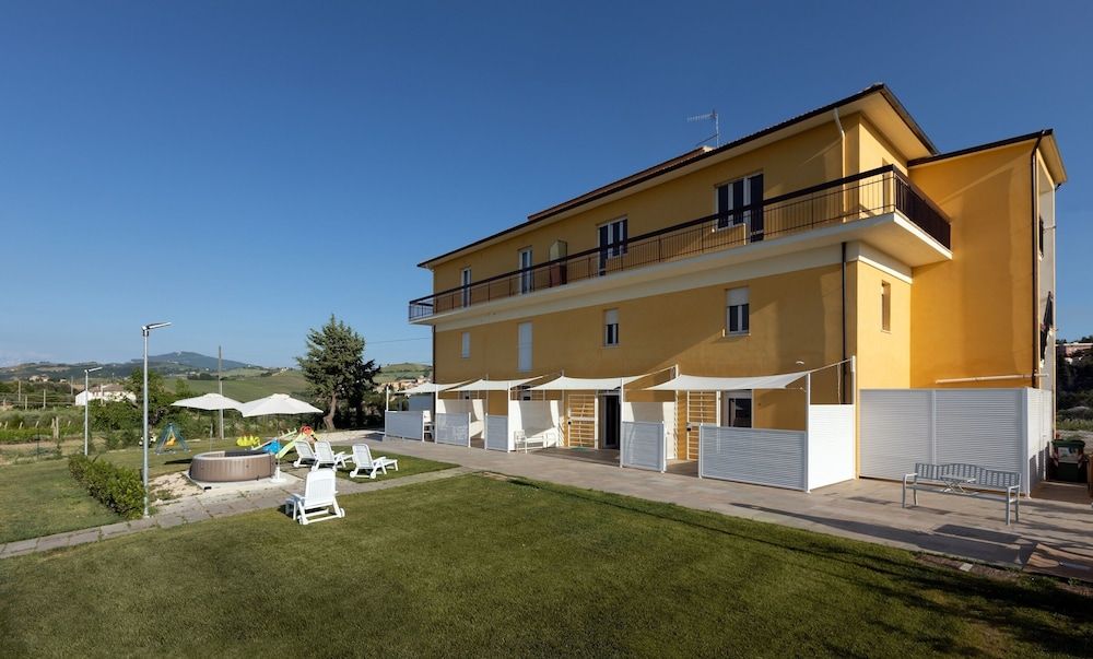 Residence Borgo Offida -1 estrellas en Offida