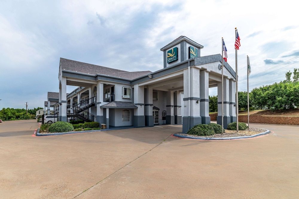 Quality Inn & Suites Canton 2 estrellas en Canton