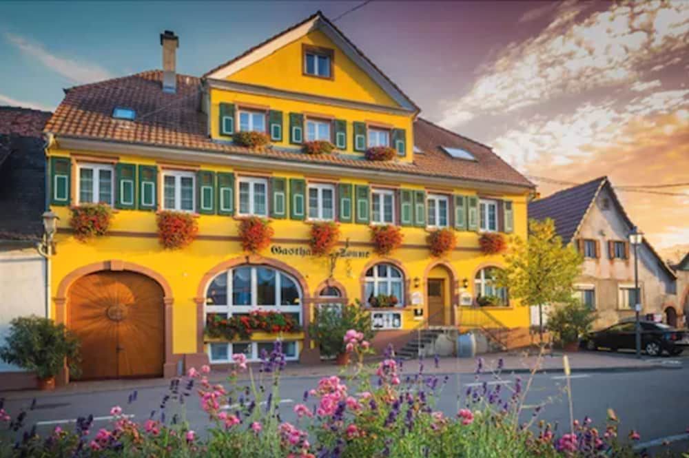 Gasthaus Zur Sonne -1 estrellas en Ihringen