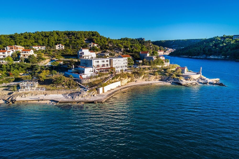 Aparthotel Roccia 3 estrelas em Novigrad Dalmatia