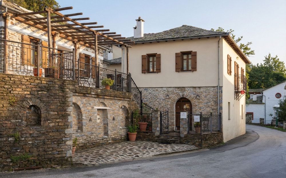 Archontiko Papoutsi Pelion -1 estrellas en Mouresi