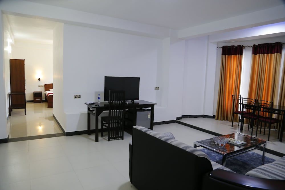 Ananthi Hotels 2
