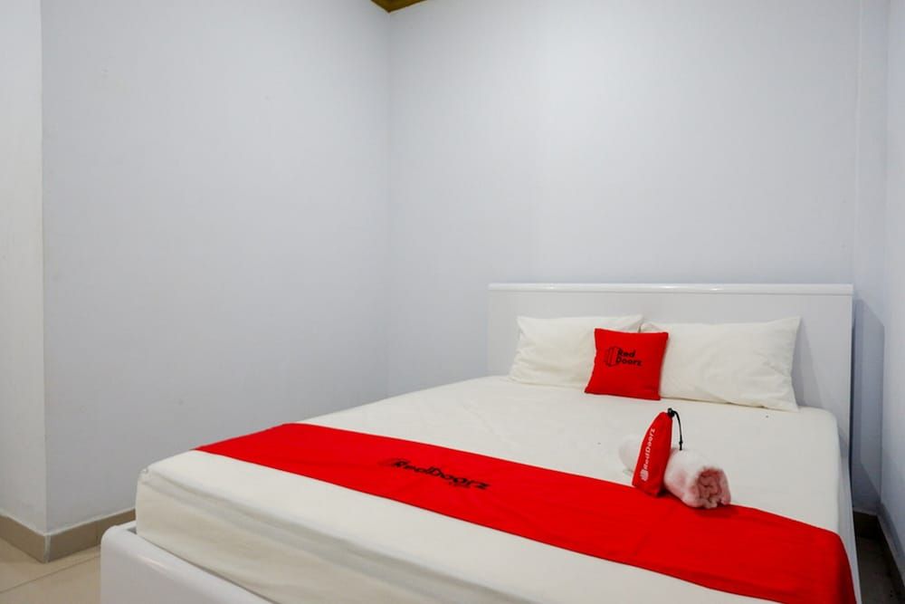 RedDoorz near Lokawisata Baturaden 2 2 estrellas en Tenjo