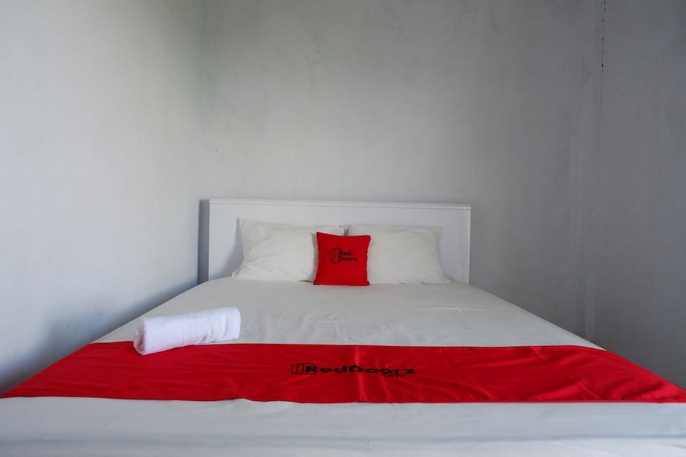 RedDoorz near Lokawisata Baturaden 2 2