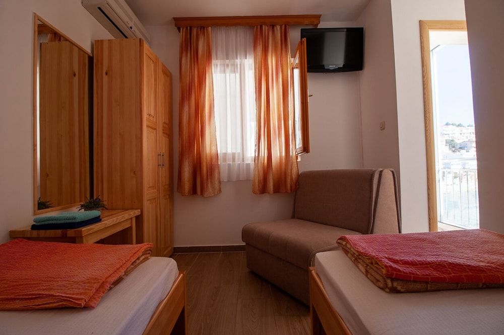 Guesthouse Jadran 3