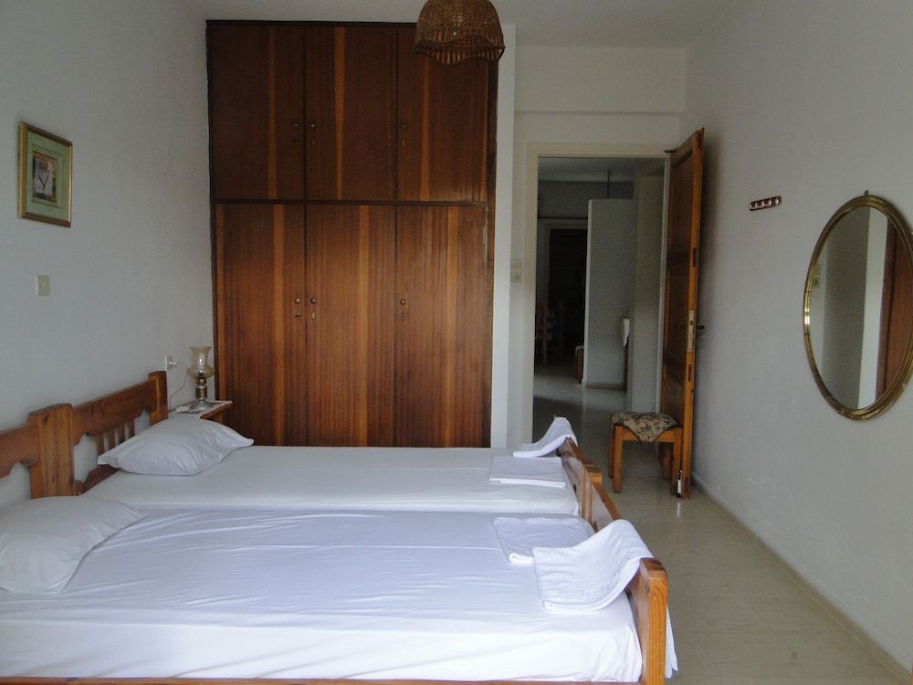 Paradise Inn 3