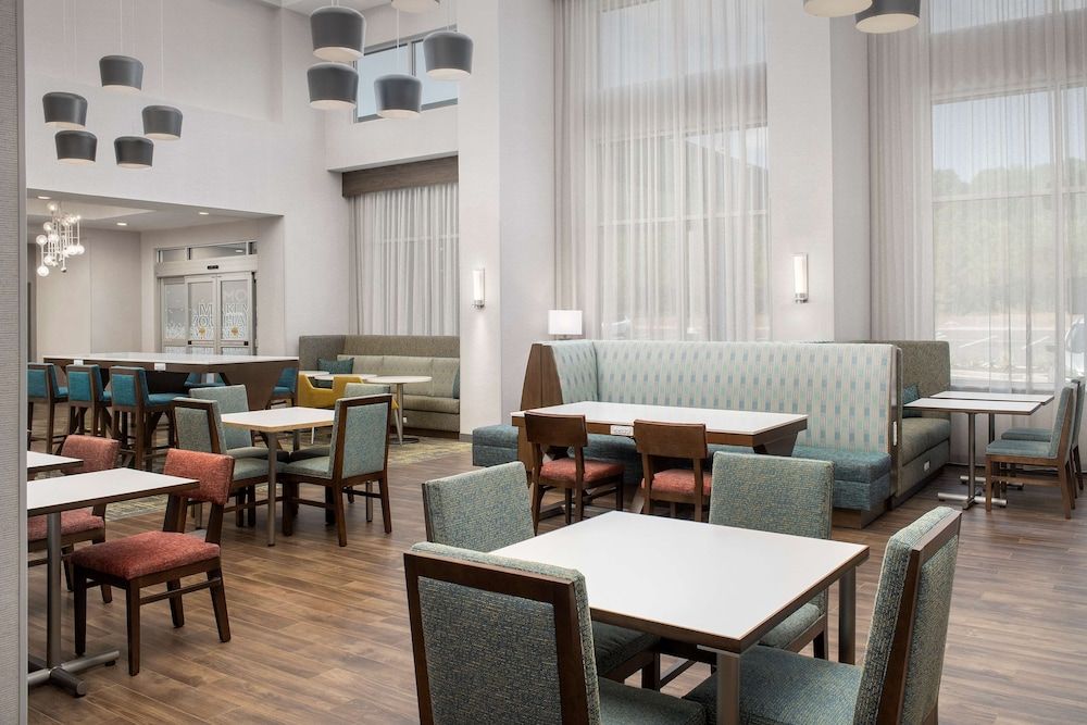 Hampton Inn & Suites Lexington Columbia 3