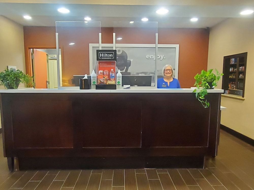 Hampton Inn & Suites Jamestown, ND 2