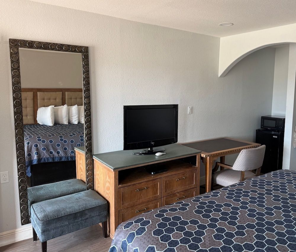 WESTERN INN 3