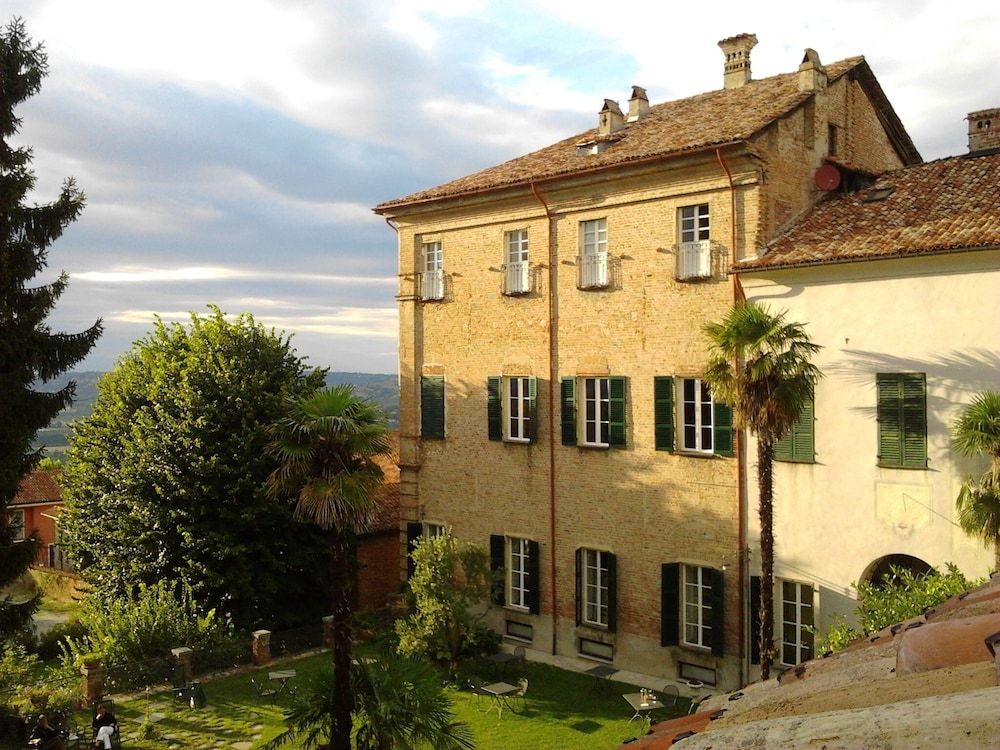 Albergo Real Castello -1 estrellas en Verduno