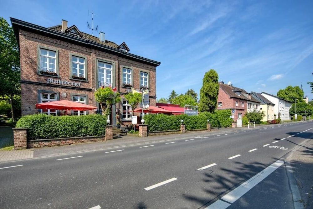 Hotel Restaurant Mathildenhof 3 estrelas em Pulheim