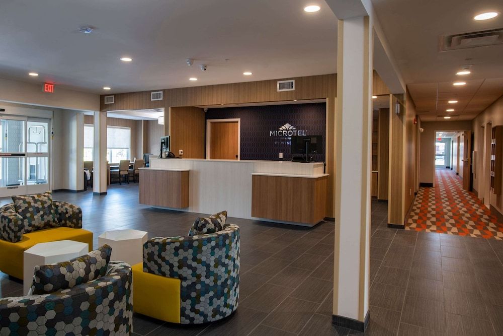 Microtel Inn & Suites by Wyndham Amsterdam 3